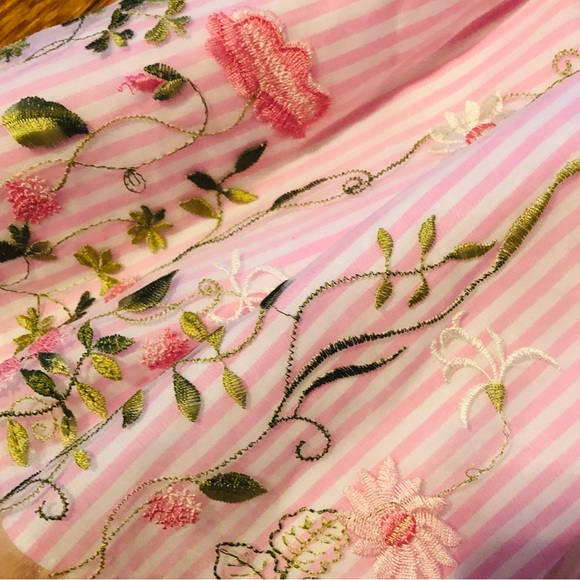 Pink and floral embroidery print dress in size 24m - Picture 2 of 3